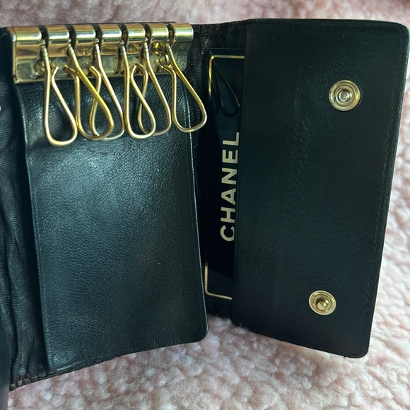 CHANEL Timeless key holder - Picture 5 of 5